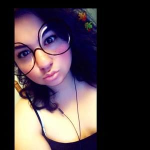 Meet your Posher, Fatima